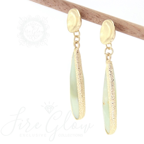 Teardrop Amazonite Crystal Earrings Hammered Metal - Picture 5 of 8